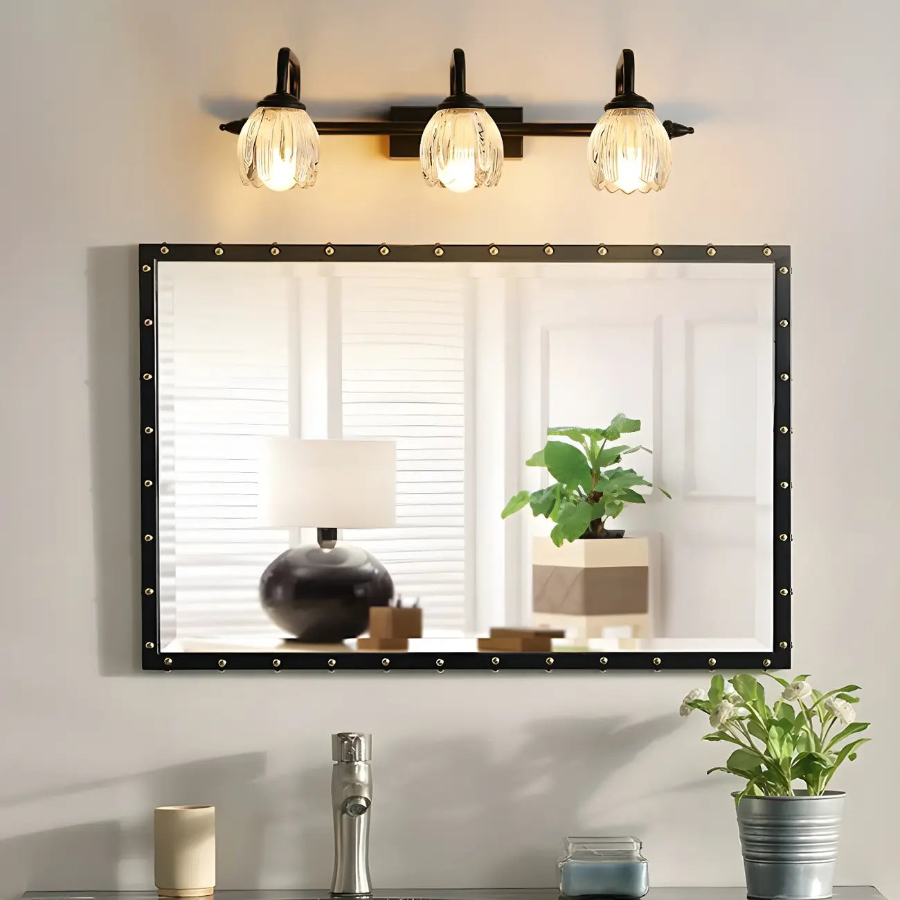 Elegant 3 heads Black Metal Wall Lamp with Crystal Globe