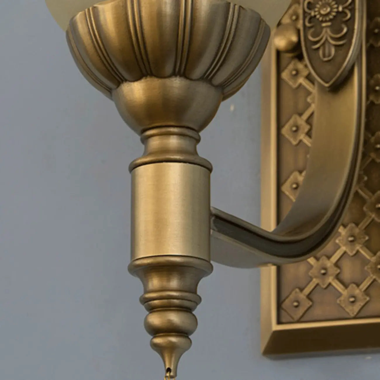 Retro Gold Frame Wall Sconce Lamp with Crystal Pendant