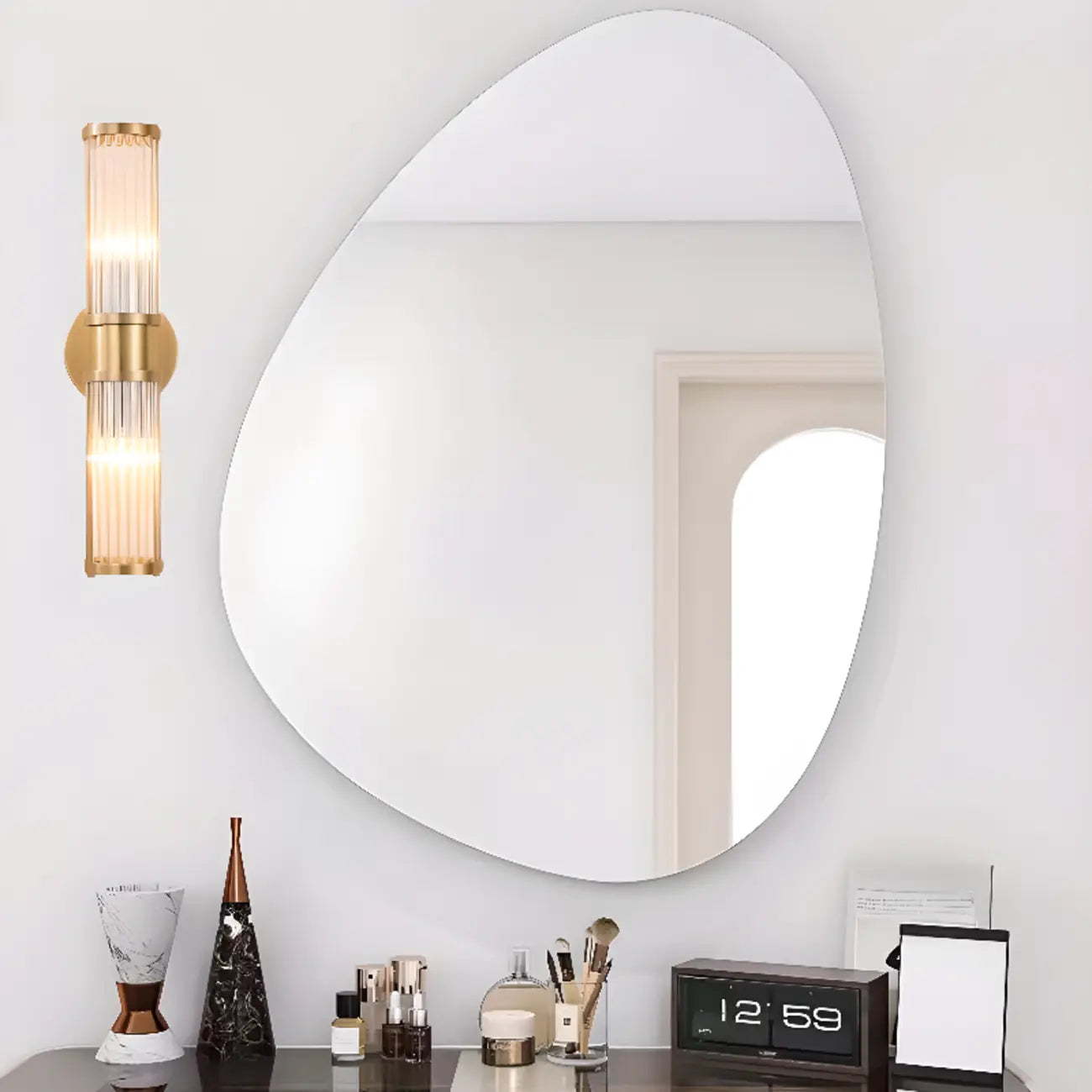 Modern Vertical Glass LED Bathroom Vanity Light with Mini Size