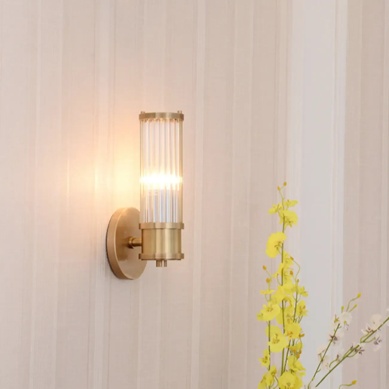 Modern Vertical Glass LED Bathroom Vanity Light with Mini Size
