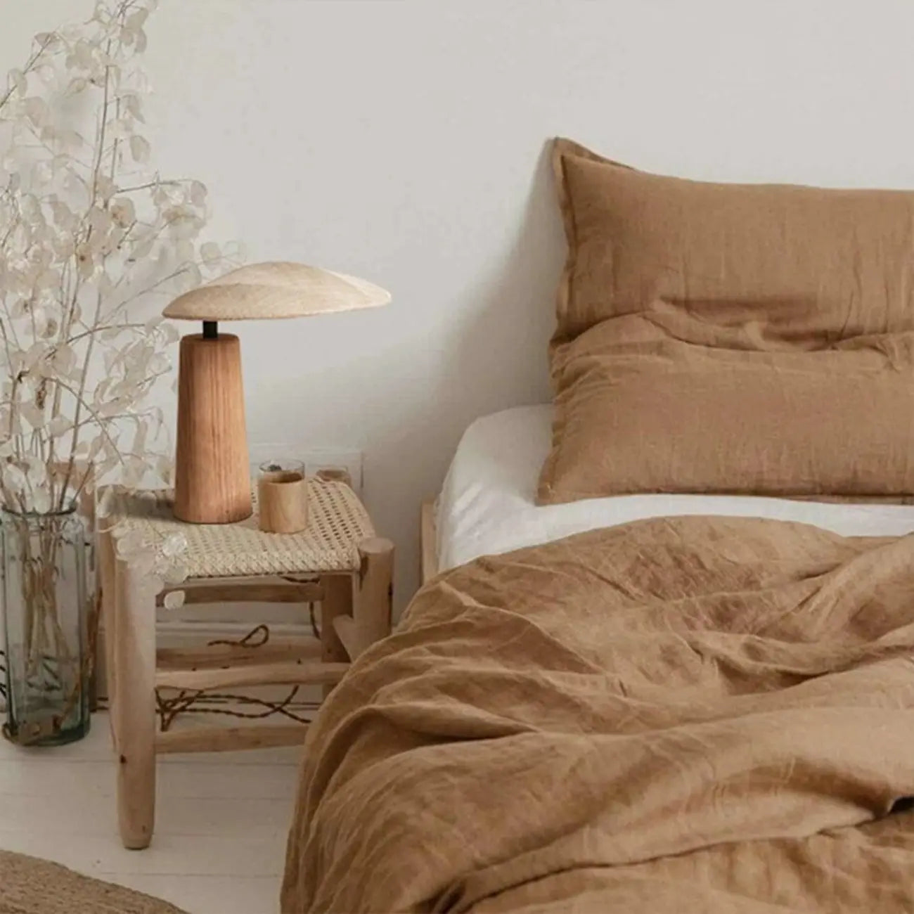 Nordic Flax Shade Natural Wood Table Lamp for Bedroom