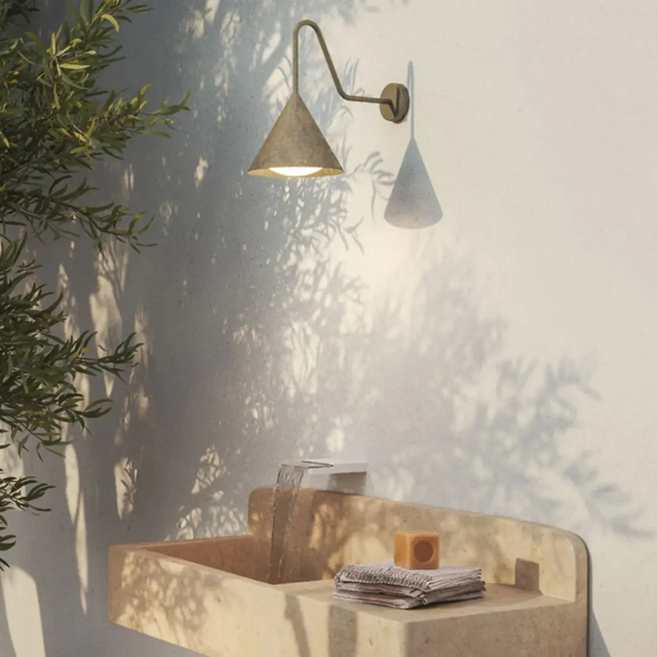 Minimalist Black Metal Cone Outdoor LEED Wall Sconce