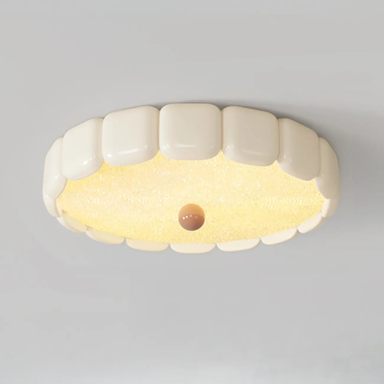 Modern Circle LED Flush Ceiling Light for Residential Spaces