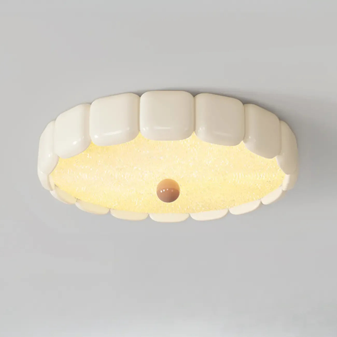 Modern Circle LED Flush Ceiling Light for Residential Spaces