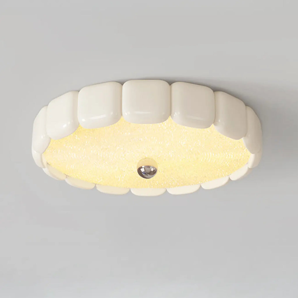 Modern Circle LED Flush Ceiling Light for Residential Spaces