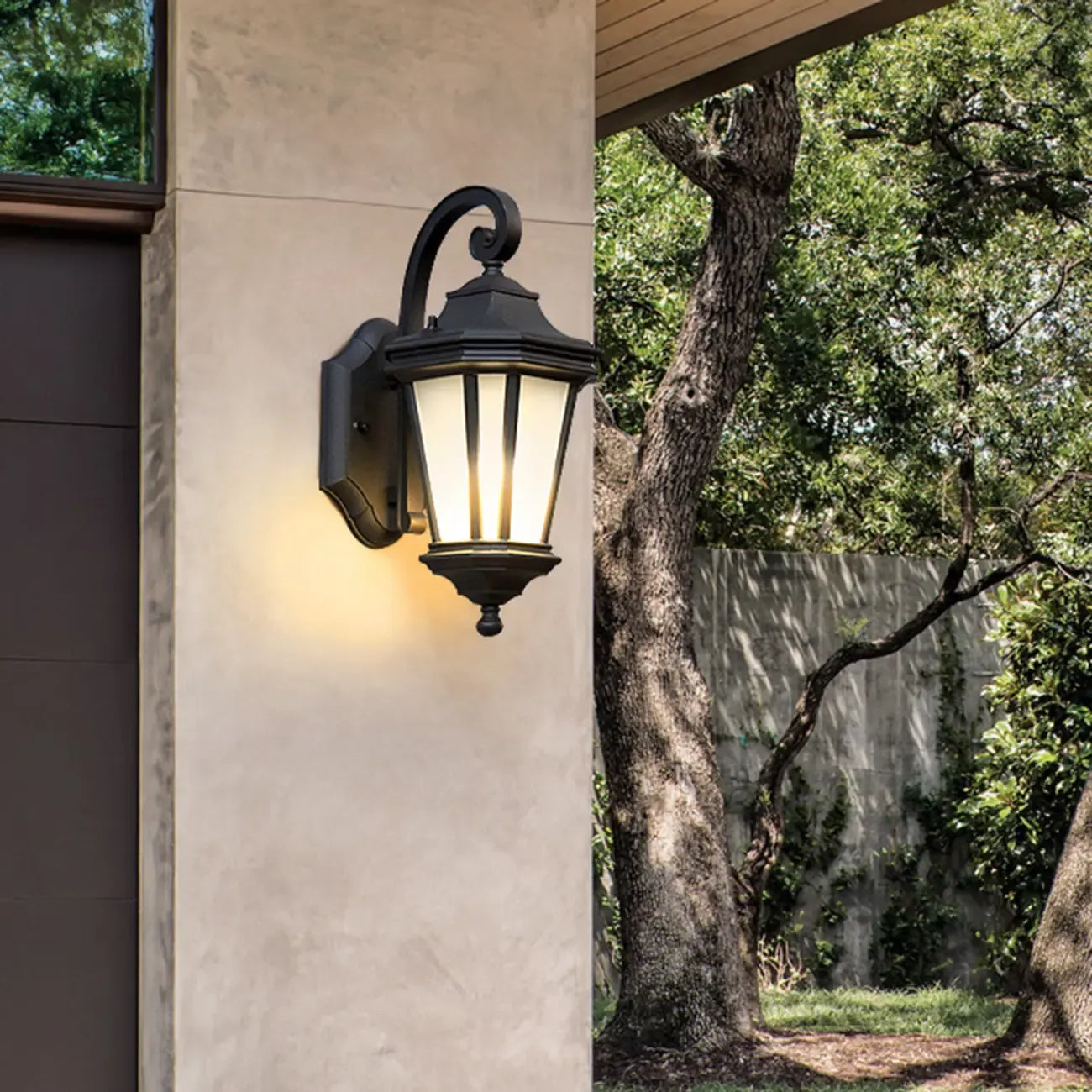 Vintage Black Metal Lantern Outdoor Wall Sconce