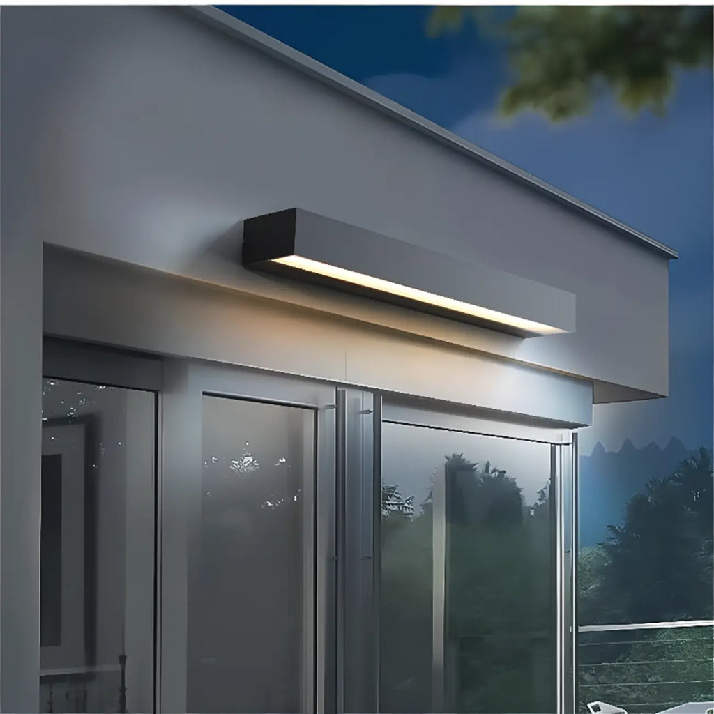 Morden Outdoor Wall Sconce with Frosted Glass Shade