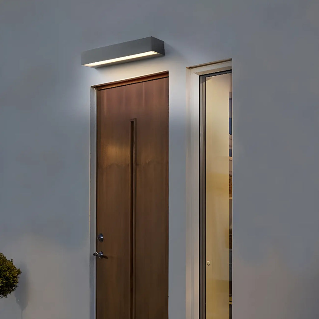 Morden Outdoor Wall Sconce with Frosted Glass Shade