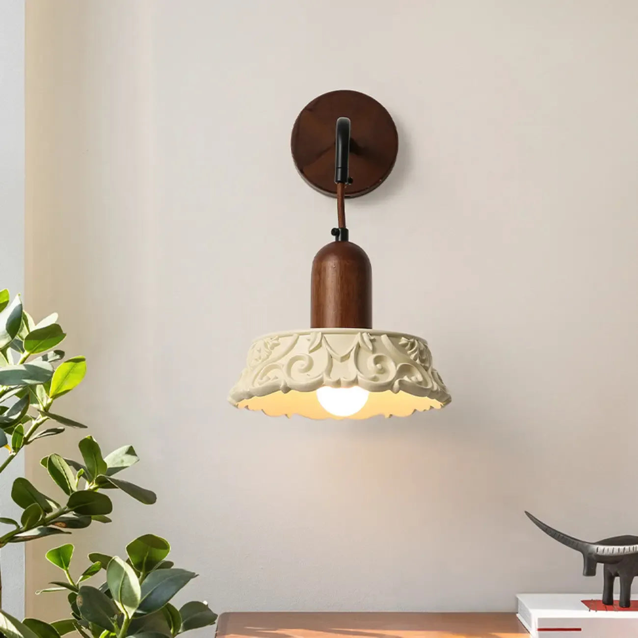 Vintage Geometric Beige Indoor Wall Sconce in Wood & Resin