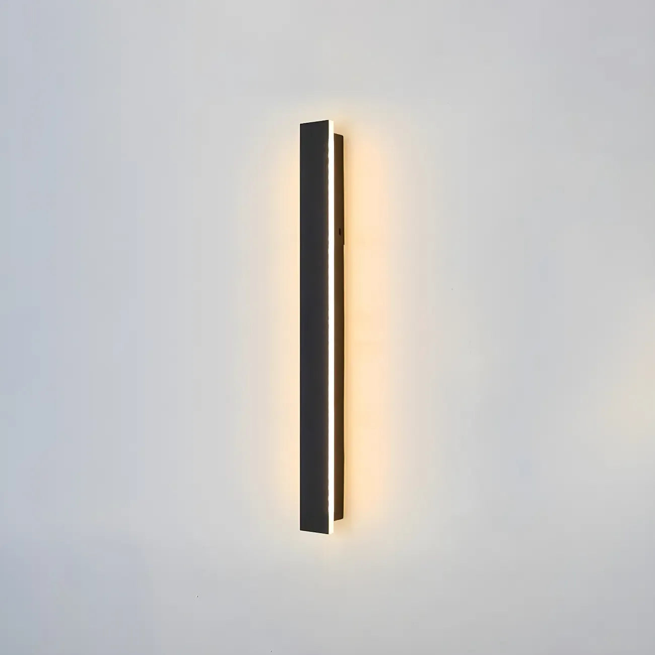 Modern Metal Black Linear LED Outdoor Wall Light