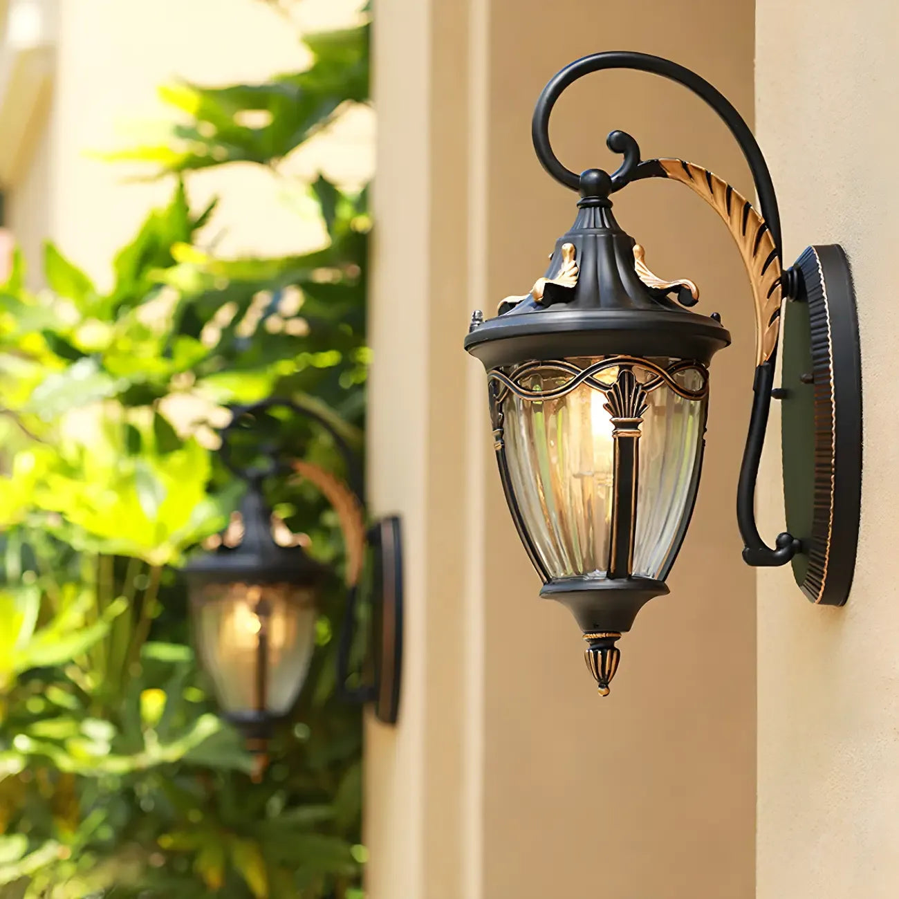 Waterproof Vintage Outdoor Bronze Wall Lantern Sconce