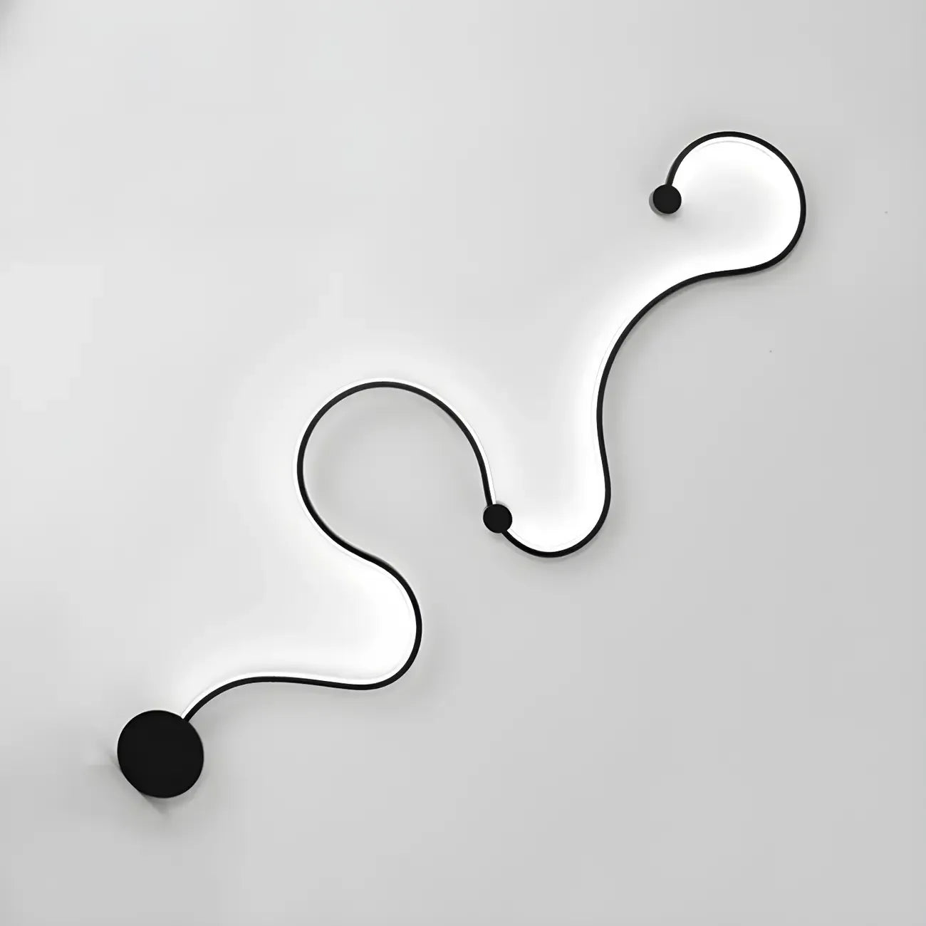 Unique Black Linear Flowing LED Wall Sconce for Living Room