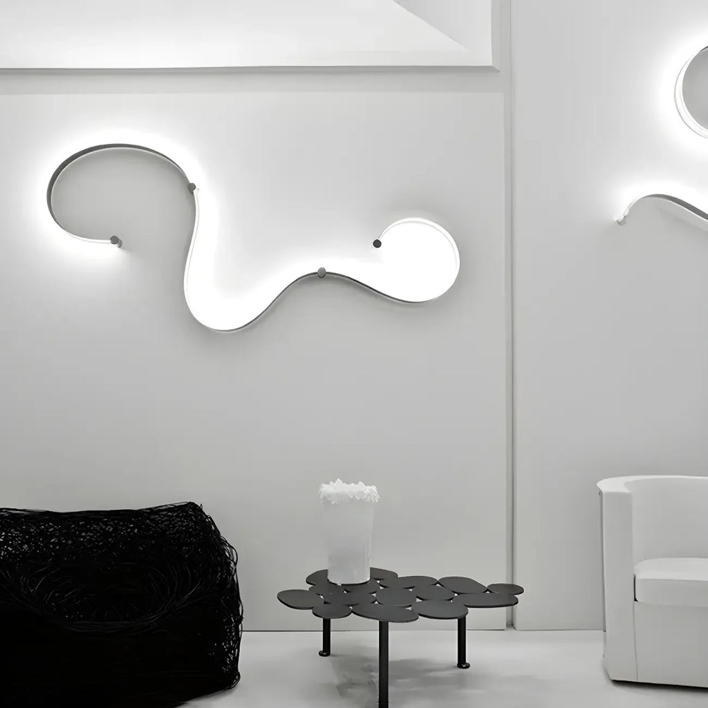 Unique Black Linear Flowing LED Wall Sconce for Living Room